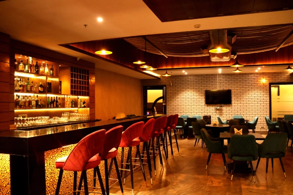 Topaz Bar In Dehradun
